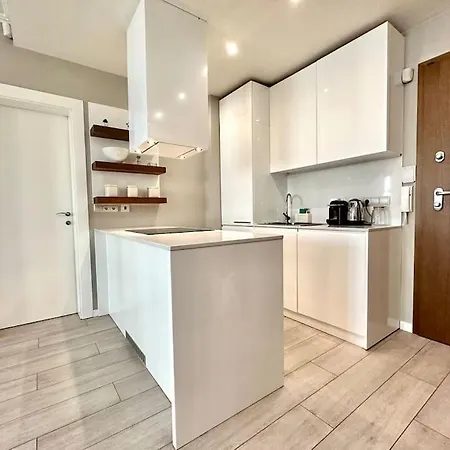 Mila Center Deluxe *