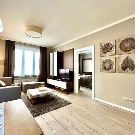 Mila Center Deluxe Daire *