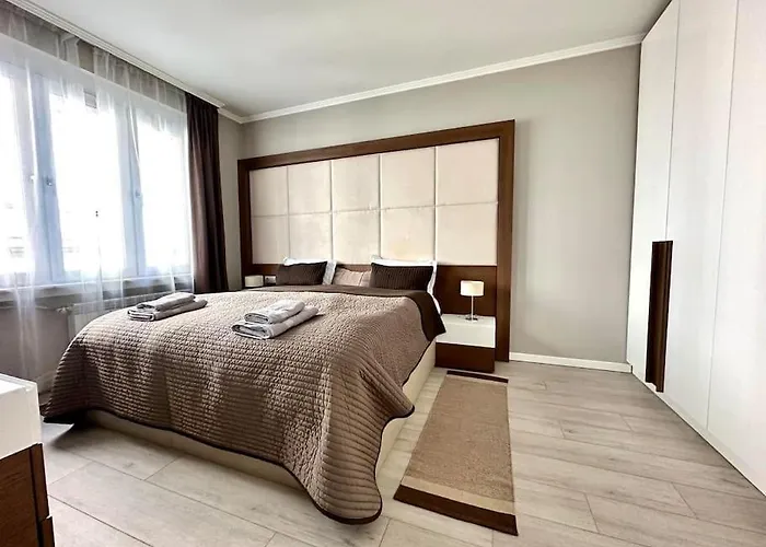 Mila Center Deluxe Апартамент *